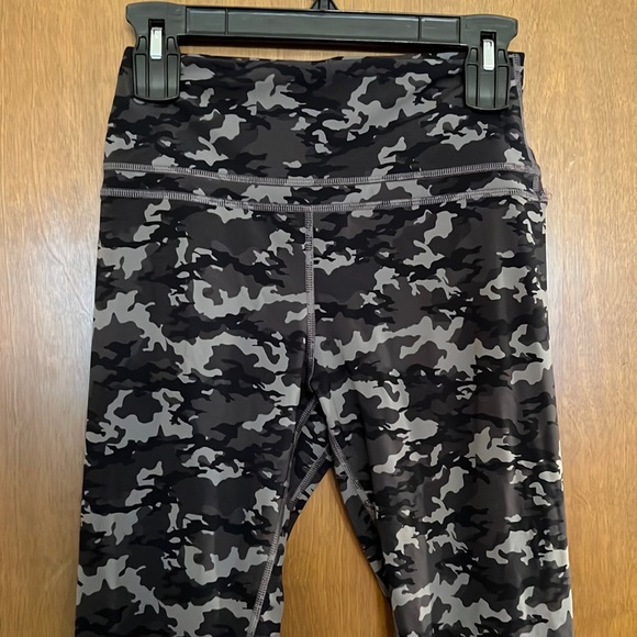 CRZ YOGA Pants - EUC CRZ YOGA Leggings size M